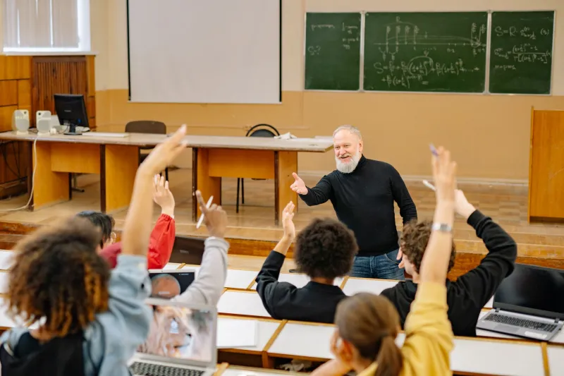 The Edges Have a Voice: Transforming Your Blackboard Into a Living Record of Classroom Thinking
