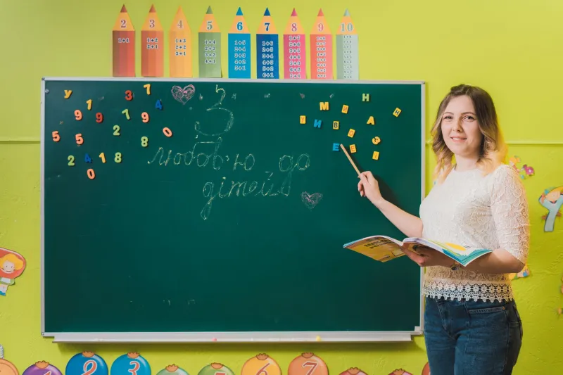 What Deserves to Stay: Rethinking the Blackboard as a Cumulative Learning Record